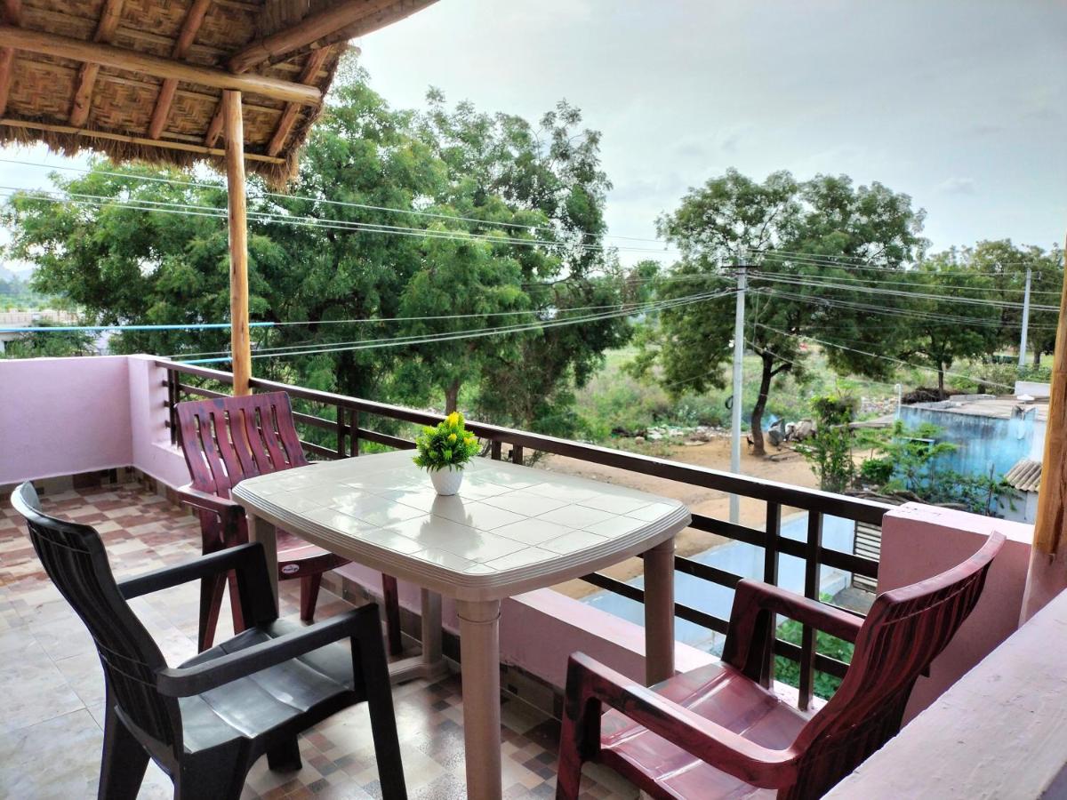 Prajwal Home Stay 亨比 外观 照片