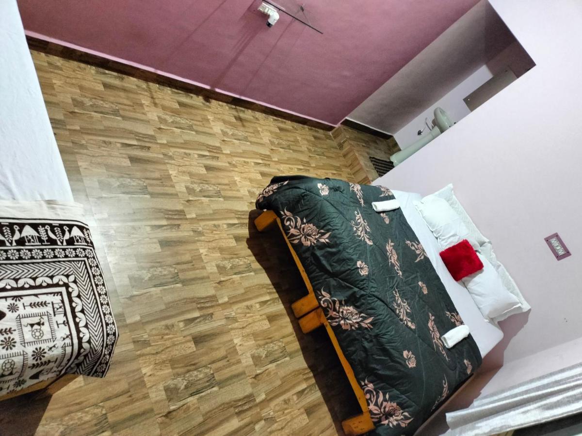 Prajwal Home Stay 亨比 外观 照片