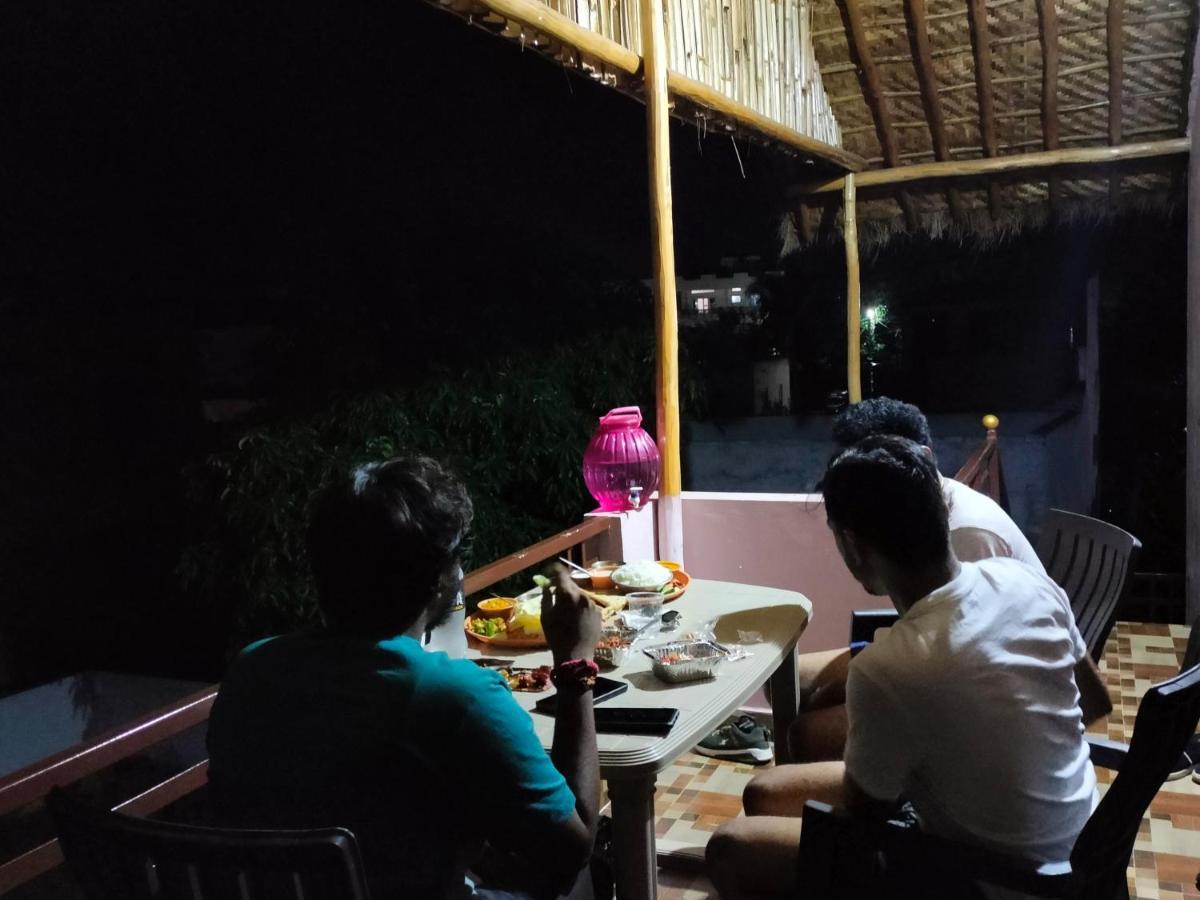 Prajwal Home Stay 亨比 外观 照片