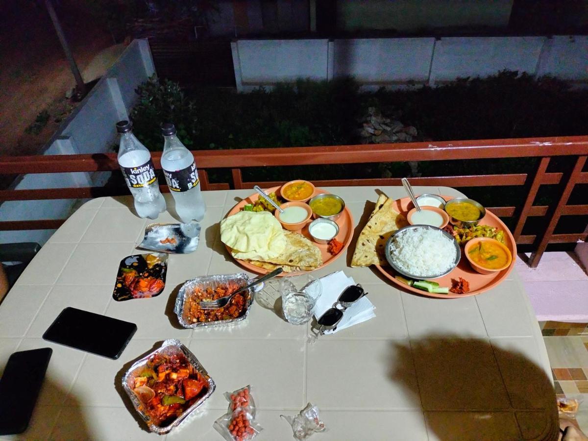 Prajwal Home Stay 亨比 外观 照片