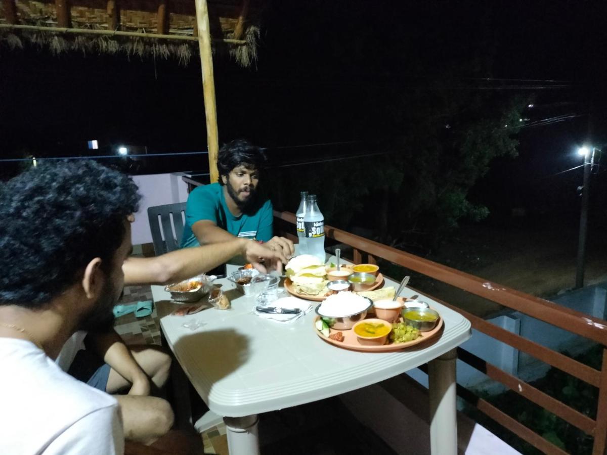 Prajwal Home Stay 亨比 外观 照片