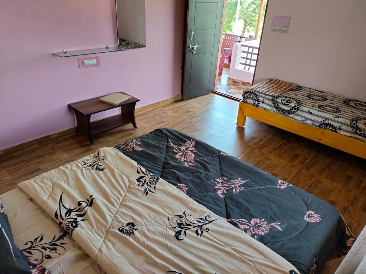 Prajwal Home Stay 亨比 外观 照片